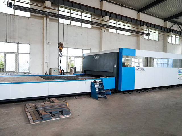 railroad ballast tamper