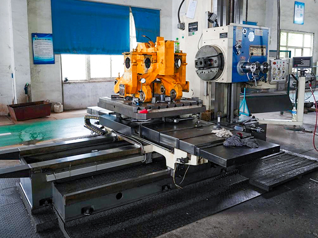 ground tamping devices